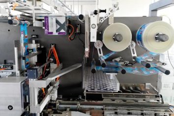 Пакувальна машина в пакет конверт X-Fold FourPack мод. PXW 60 E